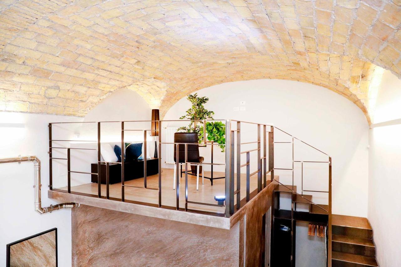 Post Industrial Loft Trastevere - Top Collection روما المظهر الخارجي الصورة